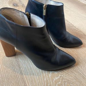 Yves Saint Laurent booties